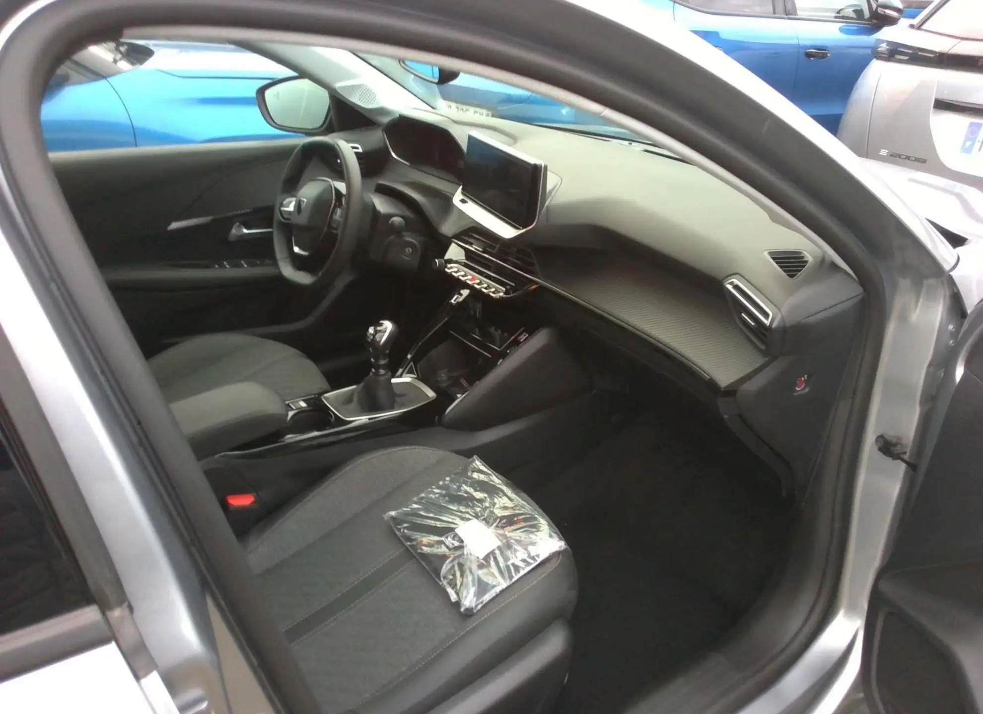 PEUGEOT 208 ALLURE ESS 100 CV BVM6