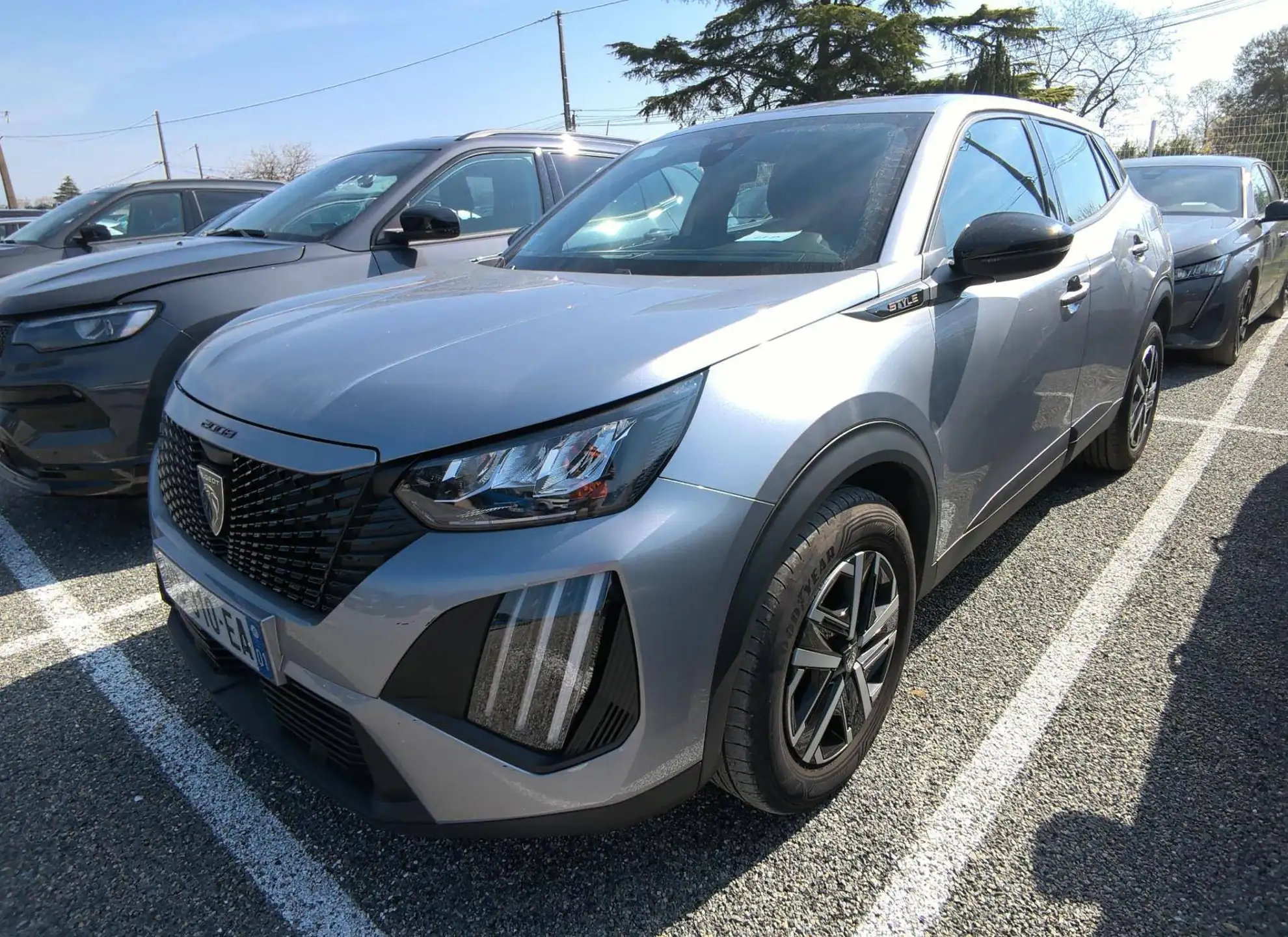 PEUGEOT 2008 Hybrid 145 ch e-DCS6 Style