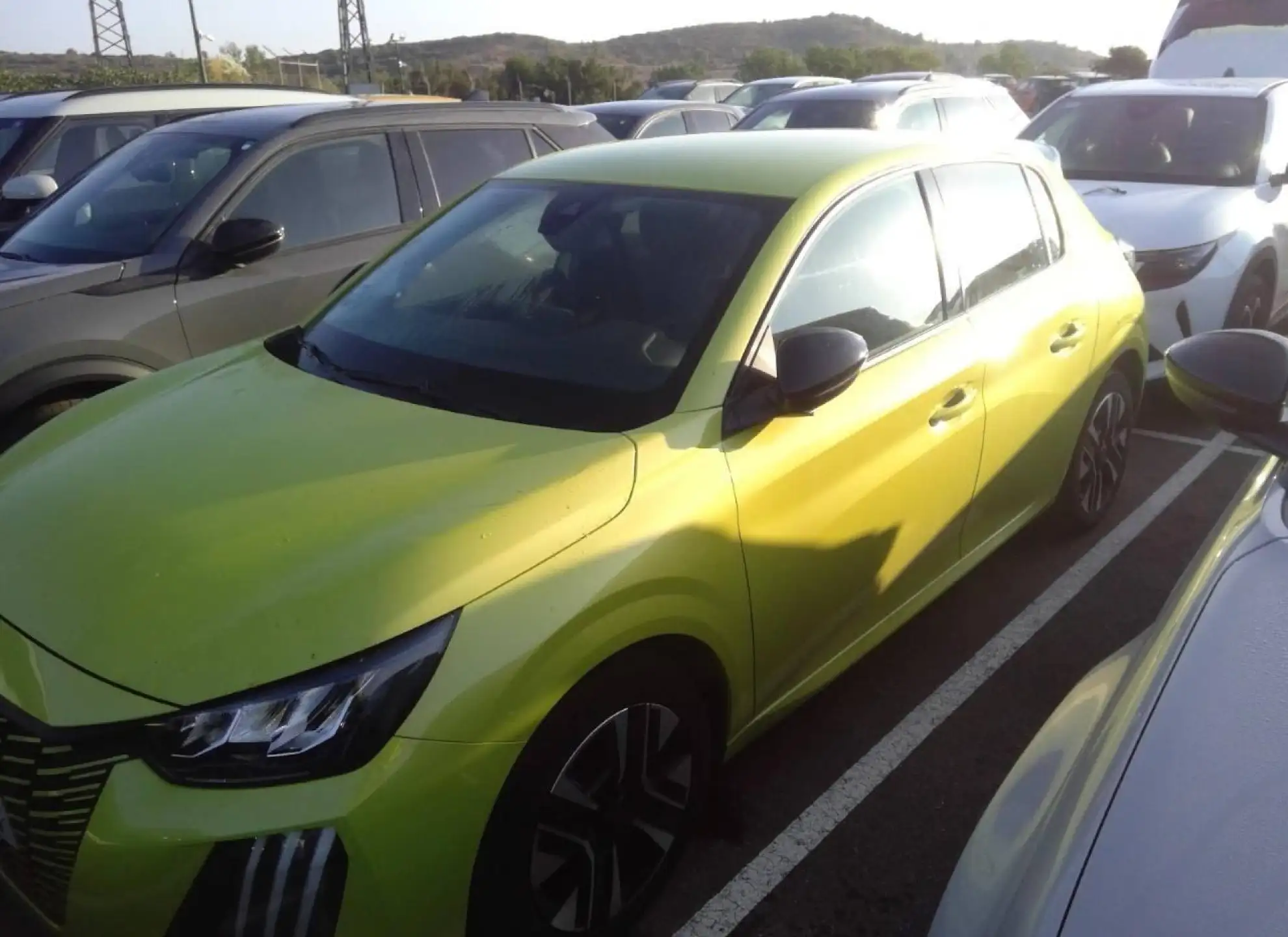 PEUGEOT 208 ALLURE HYBRID 100 CV E-DCS6